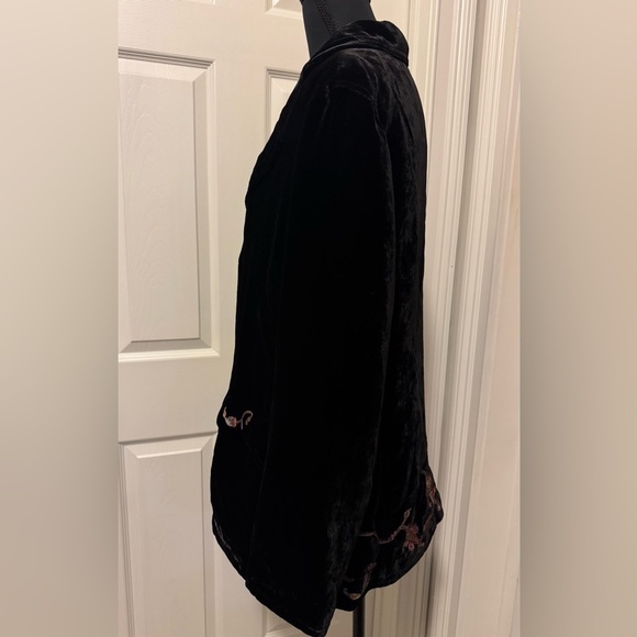 J JILL Women’s Black Embroidered Velvet Jacket Blazer Pockets BOHO - Picture 4 of 15